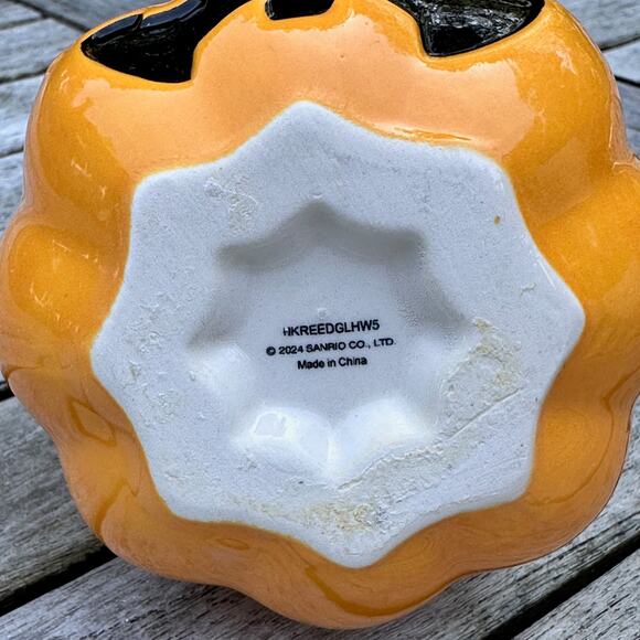 Halloween Hello Kitty In Pumpkin Red Diffuser Cinnamon Scent Oil New in Box - Picture 9 of 16